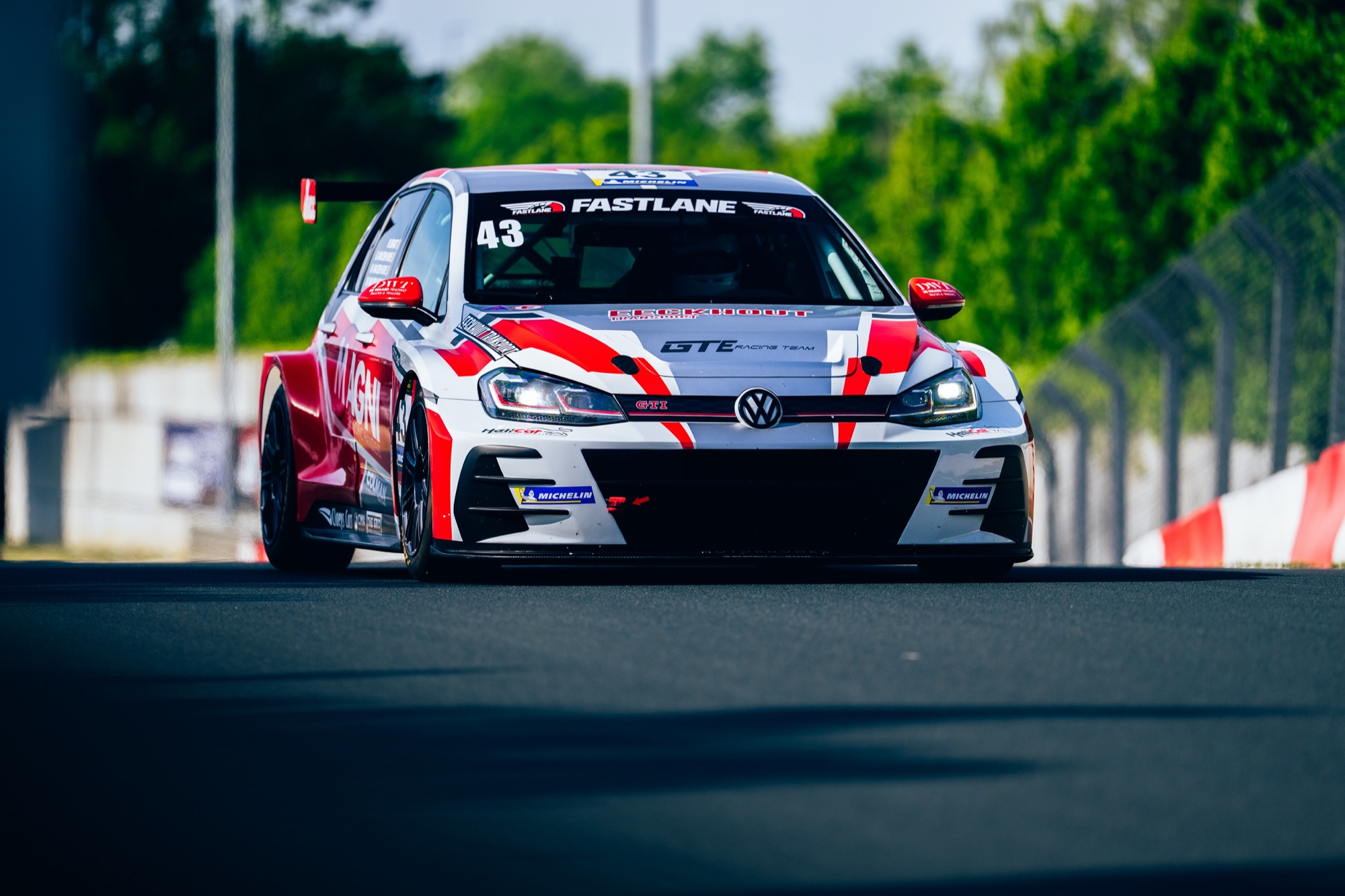 La Volkswagen Golf GTI TCR du GTE Racing d’emblée sur le podium