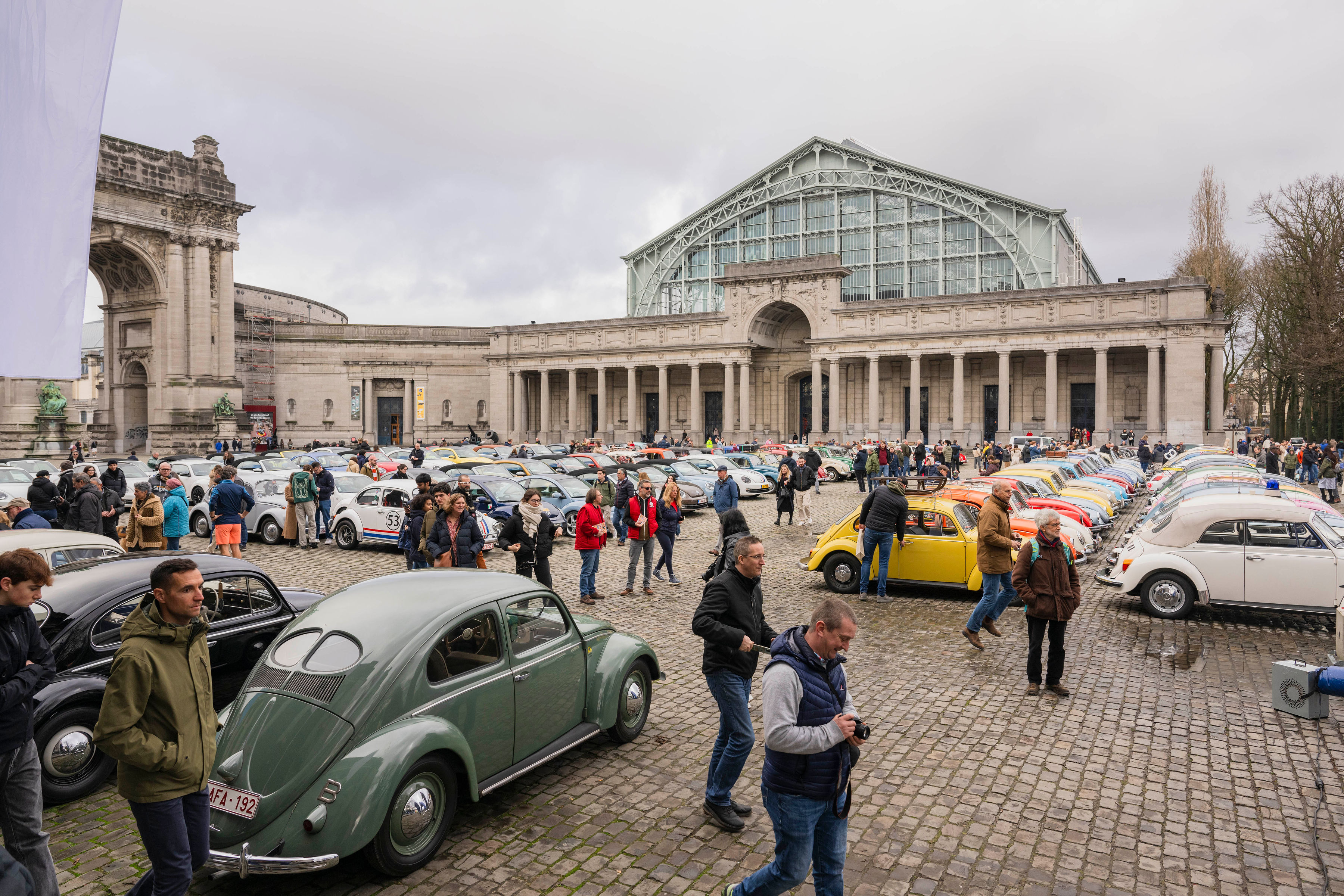 Love Bugs Parade 2024 : Une fête populaire réunissant 300 Volkswagen