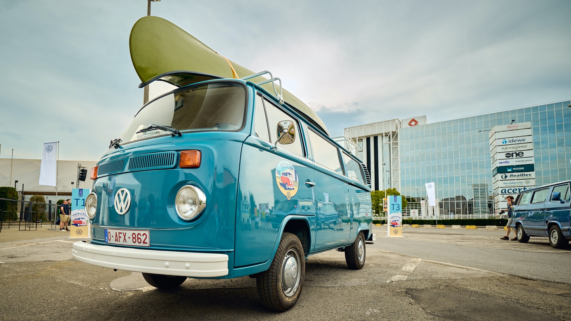Volkswagen célèbre les 75 ans d’histoire du Transporter avec la VW Bus Ride (+video)
