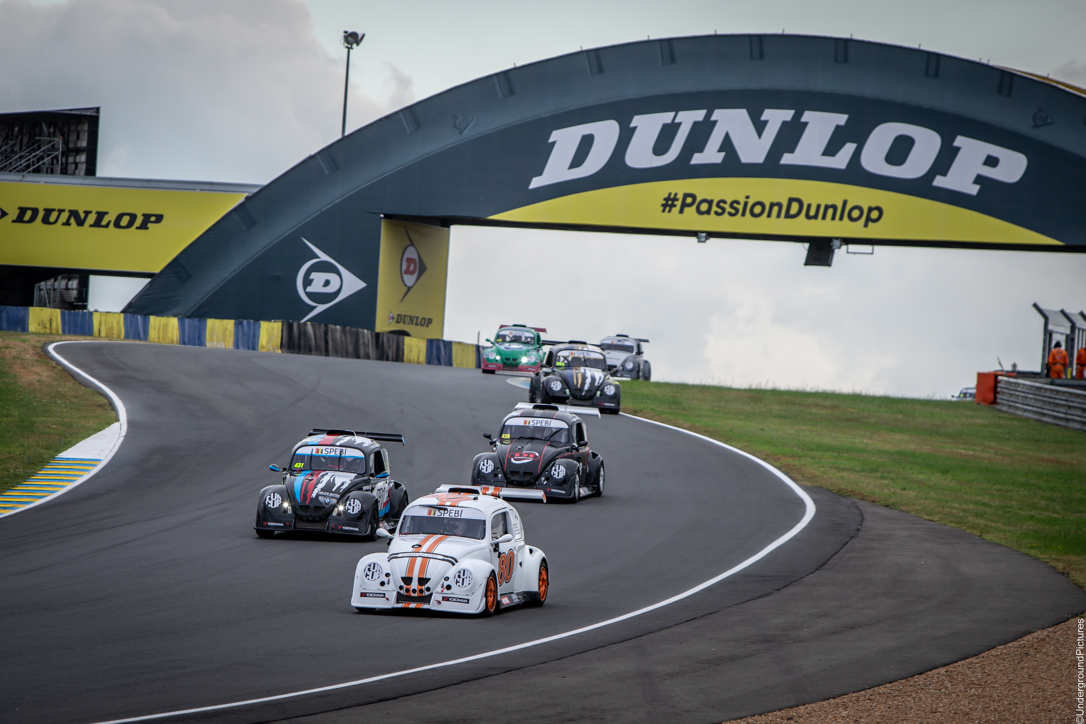 Quand les VW Fun Cup s’attaquent au Circuit des 24 Heures du Mans !