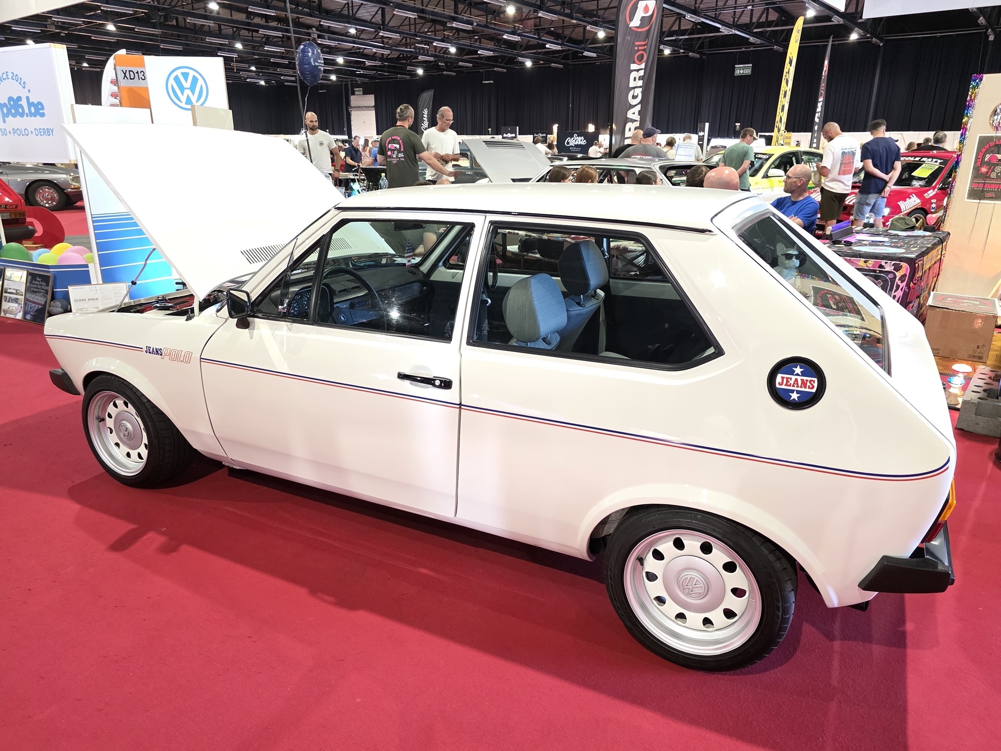 La Volkswagen Polo Jeans, vedette du stand Typ86.be à Rétromoteur