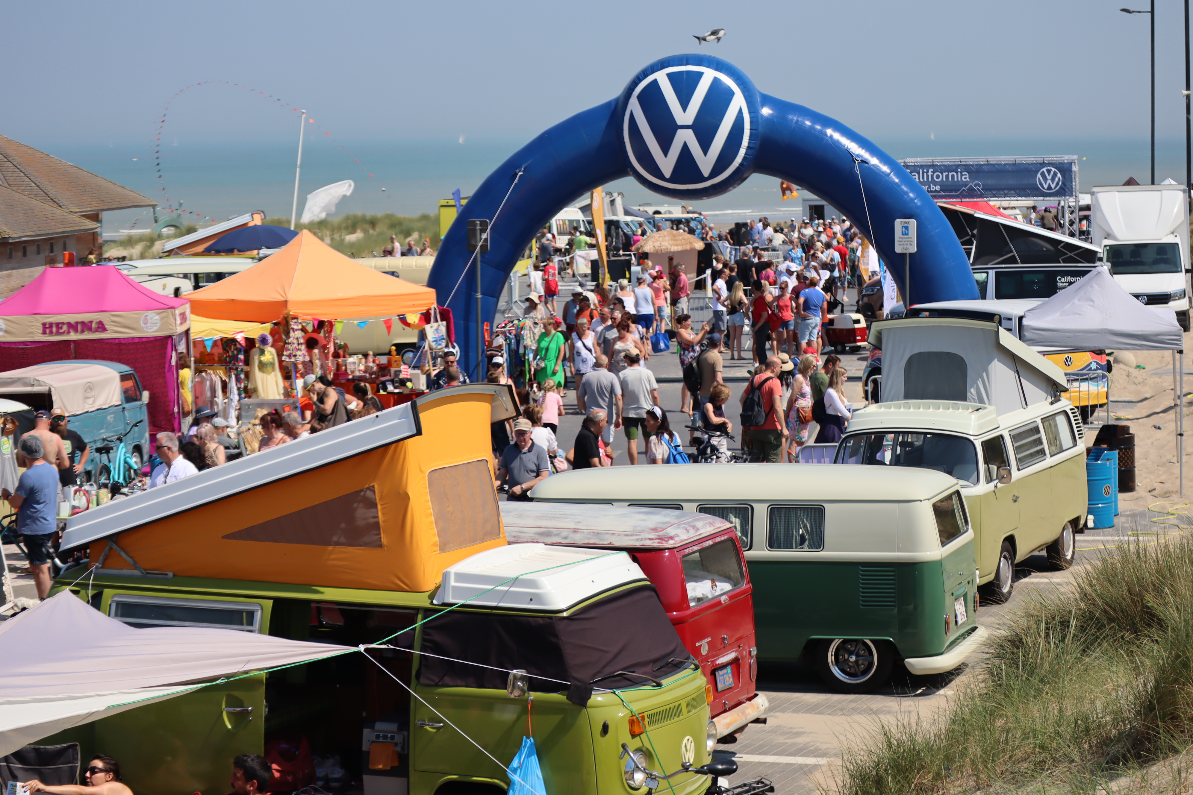 Le VW Busmeeting de Westende : bien plus que des Campers à la plage !