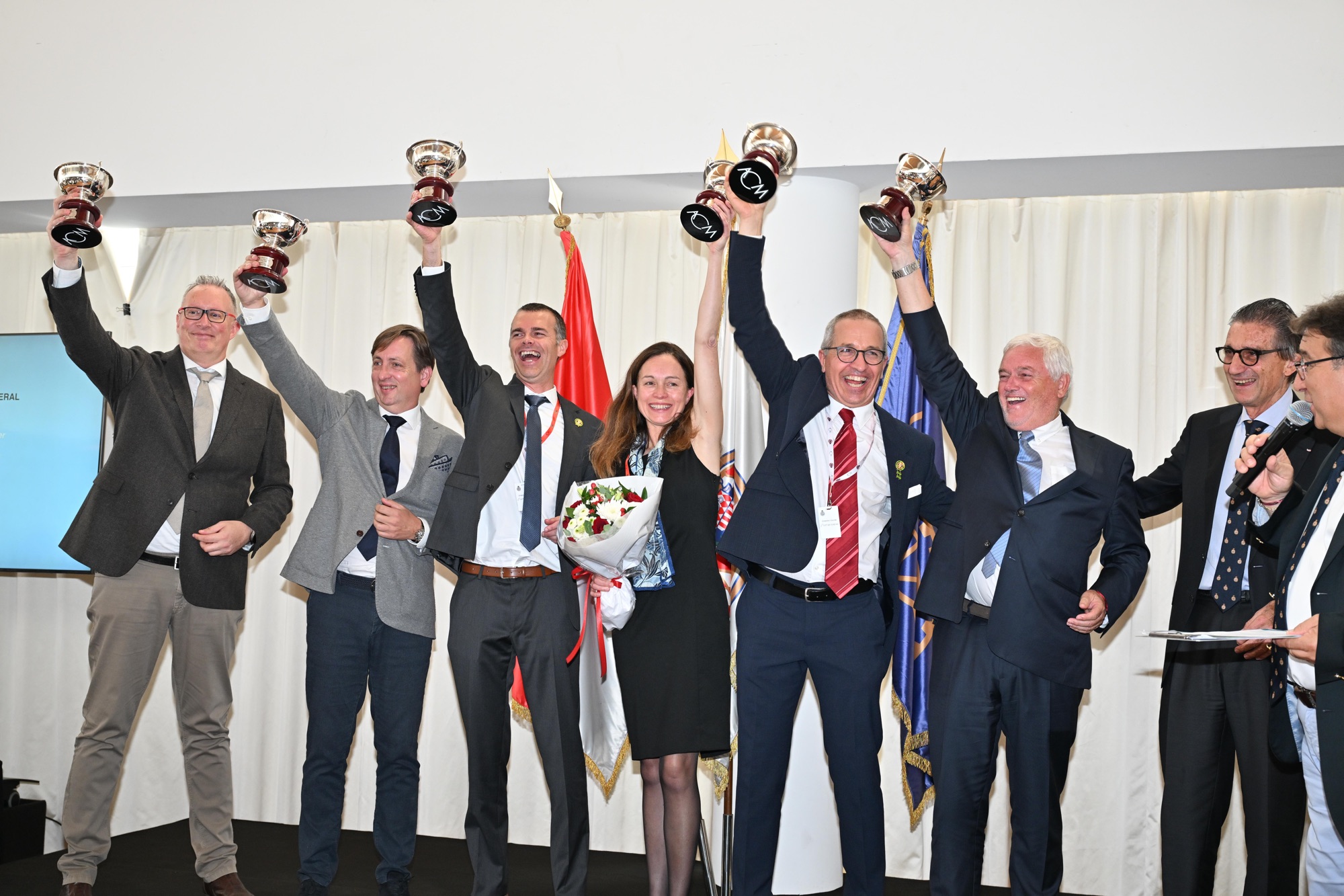 La victoire chez les équipes et un podium individuel : le Belgian VW Club a fait sensation lors du E-Rallye Monte-Carlo !