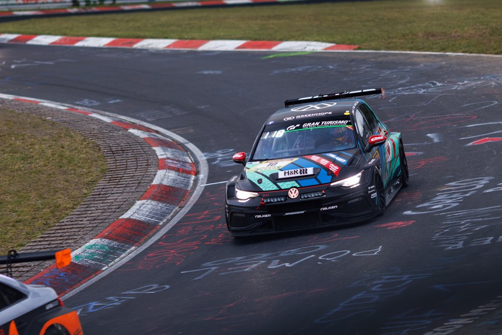 nurburgring_qc_40.jpg