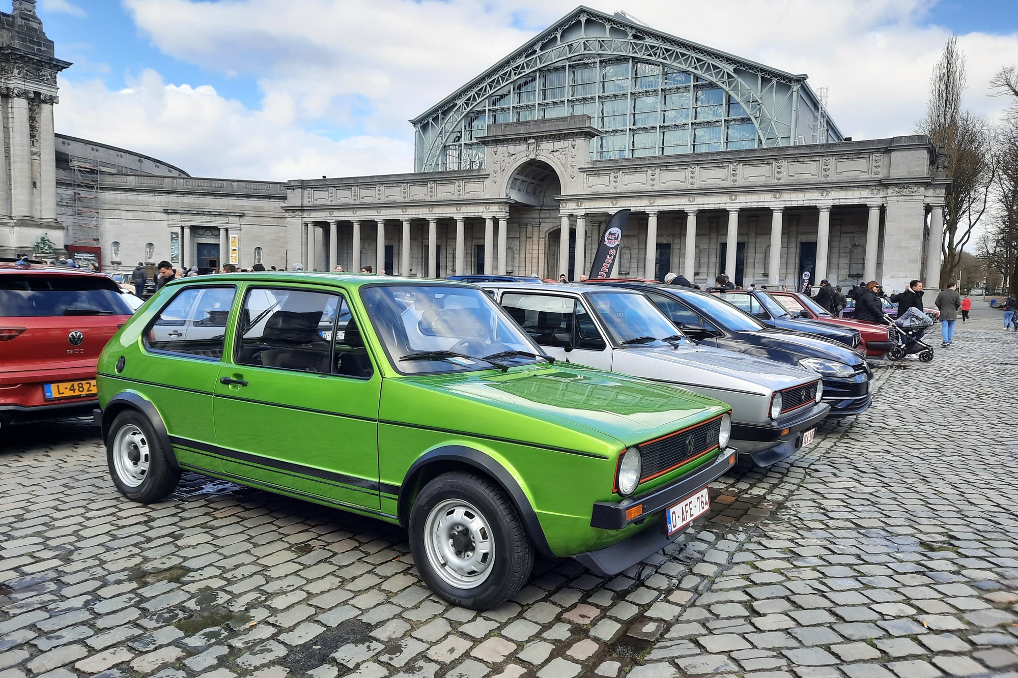 Golf &amp; Coffee : Plus de 200 véhicules rassemblés à Bruxelles pour fêter les 50 ans de la Golf