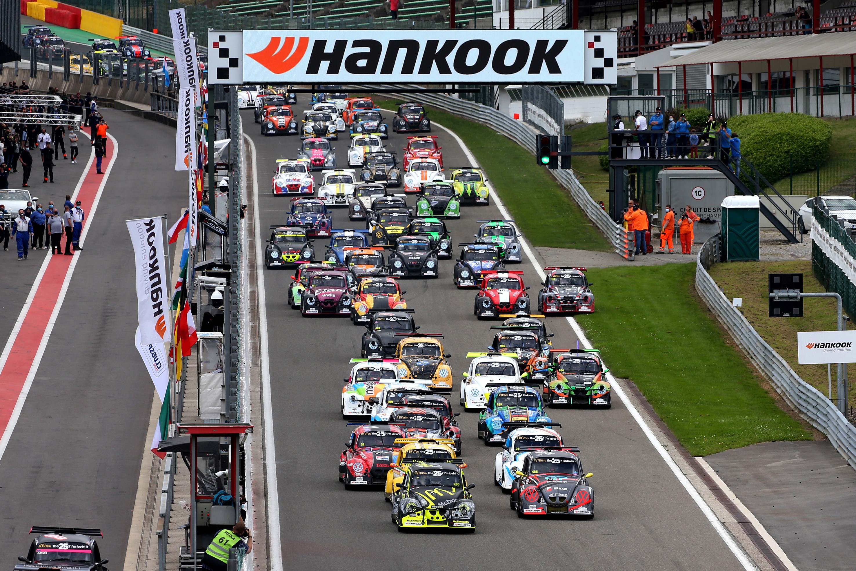 11 juillet 2021 - News www.vwfuncup.eu - 25 h VW Fun CUP: VICTOIRE AU SPRINT POUR LA #477 DRM AUTOGRAPHE CUP